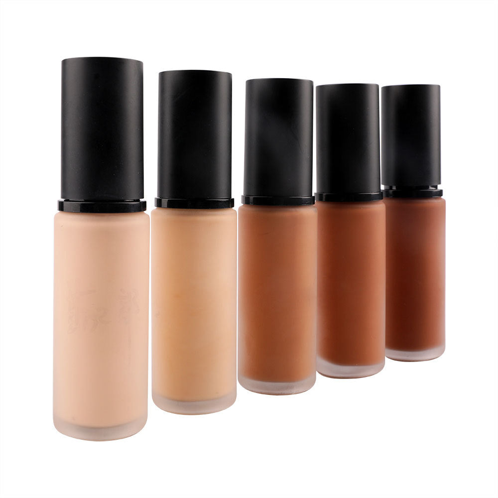 Hydrating concealer foundation holds makeup for a long time, feels light and moisturizes, and nude makeup foundation is delicate and docile.